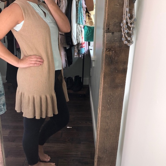 LOFT Sweaters - LOFT outlet tan sleeveless ruffle sweater cardigan